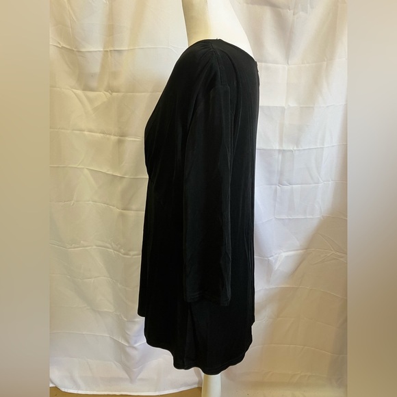 Chic Black V-Neck Women's Blouse - Picture 7 of 7